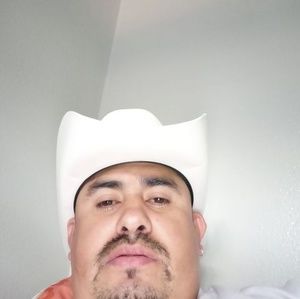 Meet your Posher, Efren